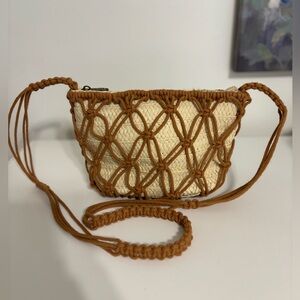 Universal Thread straw with brown Woven crossbody Bag purse